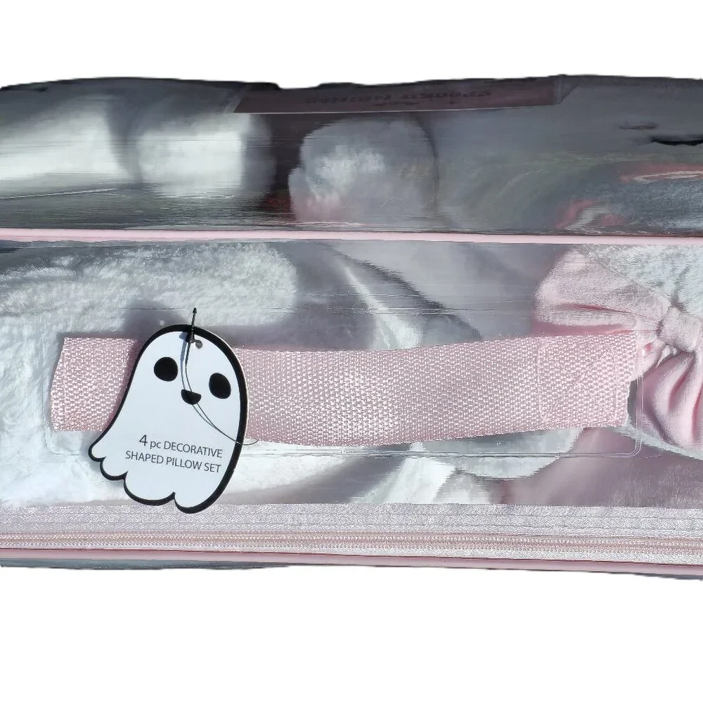 NWT Set of 4 Ghost Family Decorative Plush Faux Fur Throw Pillow Set Halloween